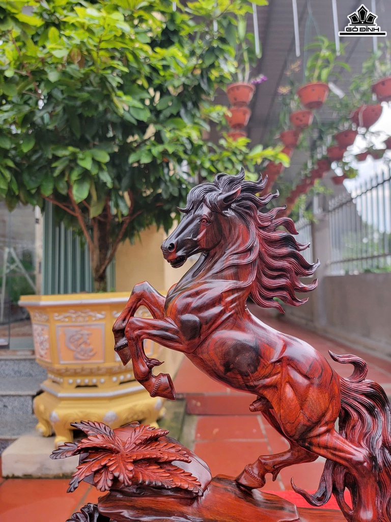 tuong-ngua-phong-thuy-nhat-ma-phi-thien-go-huong-cao-38-ngang-37-sau-18-cm-de-go-huong-4x6x6-cm-468914