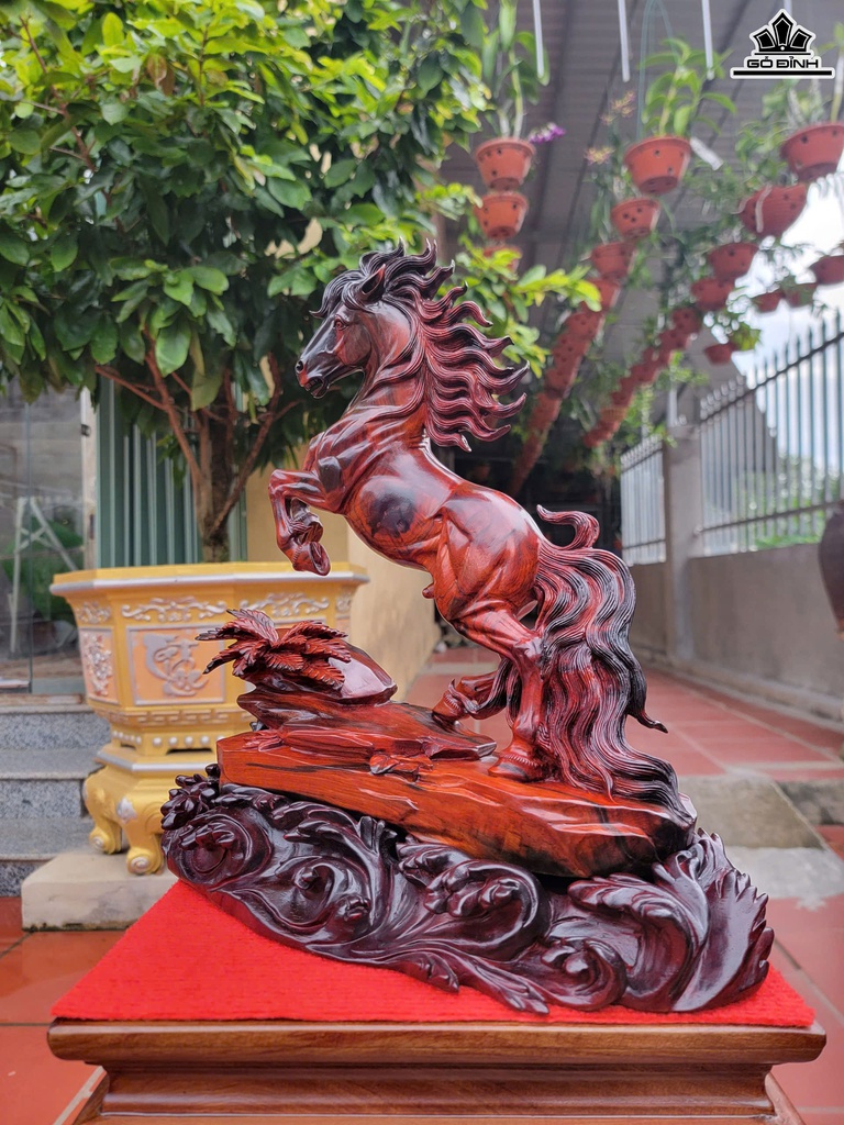 tuong-ngua-phong-thuy-nhat-ma-phi-thien-go-huong-cao-38-ngang-37-sau-18-cm-de-go-huong-4x6x6-cm-468916