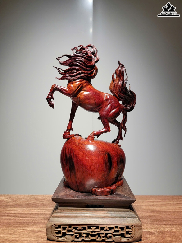 tuong-ngua-phong-thuy-nhat-ma-thong-dong-go-trac-cao-41-ngang-25-sau-16-cm-468924