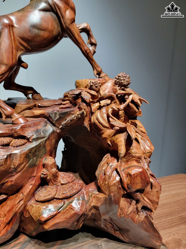 tuong-ngua-phong-thuy-nhat-ma-thong-dong-go-trac-cao-48-ngang-38-sau-25-cm-468930