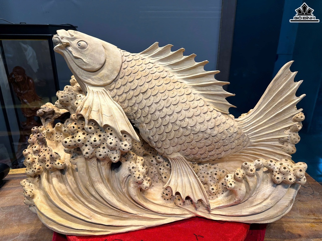 tuong-con-ca-chep-go-ngoc-am-cao-42-ngang-77-sau-26-cm-22kg-469020