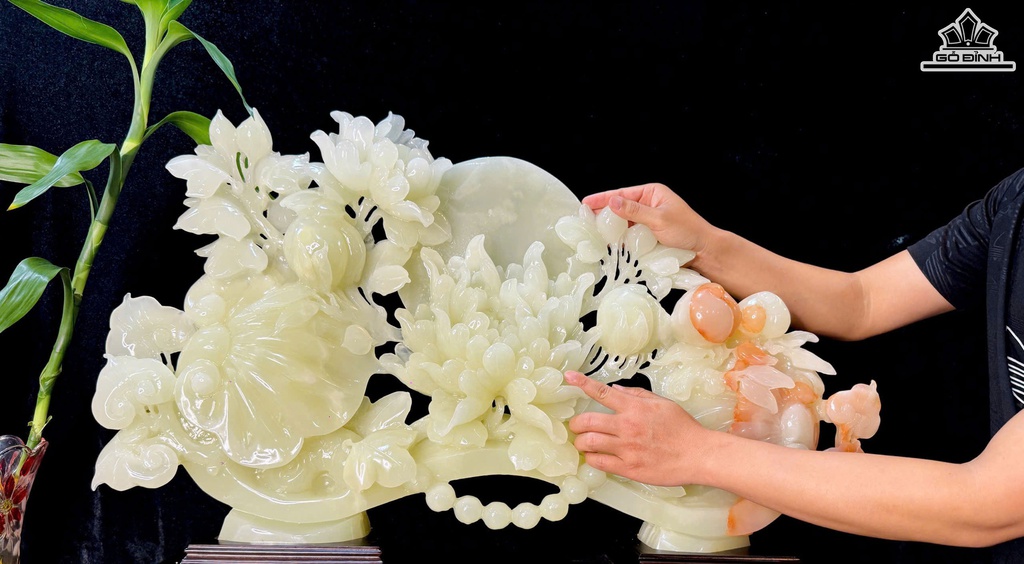 tac-pham-khanh-nhu-y-hoa-mau-don-cao-82-ngang-48-sau-10-cm-469196