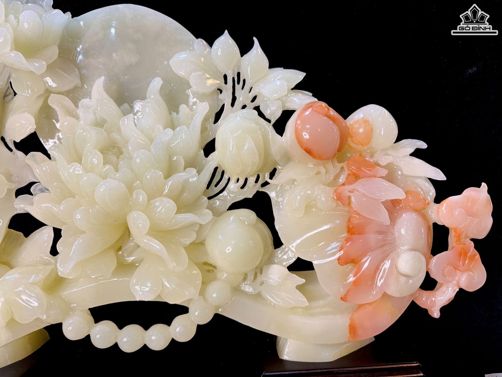 tac-pham-khanh-nhu-y-hoa-mau-don-cao-82-ngang-48-sau-10-cm-469198