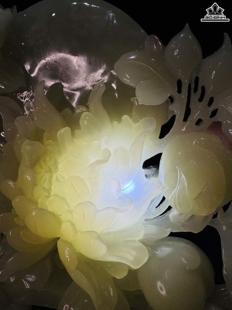 tac-pham-khanh-nhu-y-hoa-mau-don-cao-82-ngang-48-sau-10-cm-469200