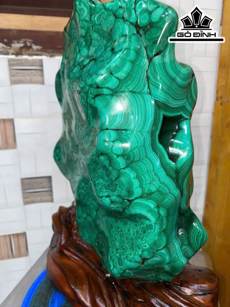tinh-the-huyen-thoai-da-malachite-cao-ca-de-38-ngang-24-cm-123kg-469263