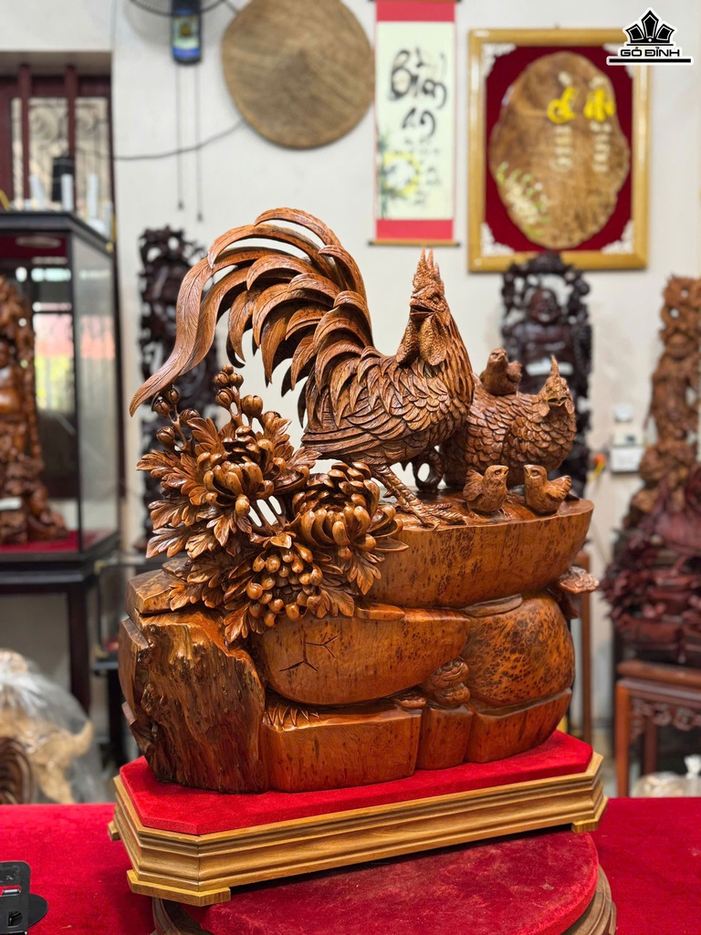 tuong-gia-dinh-ga-toan-gia-phuc-go-nu-ngoc-am-cao-76-ngang-58-sau-26-cm-469658