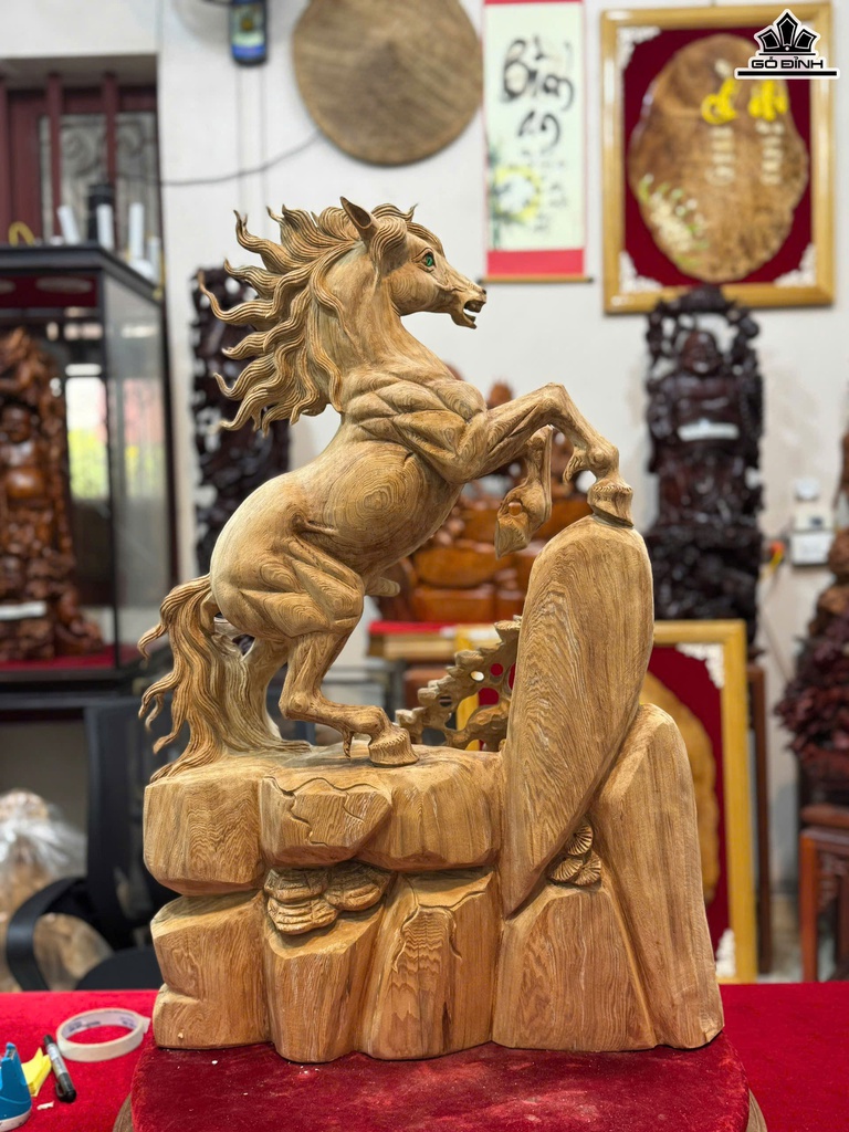 tuong-ngua-phong-thuy-nhat-ma-phi-thien-go-ngoc-am-cao-72-ngang-48-sau-18-cm-469668