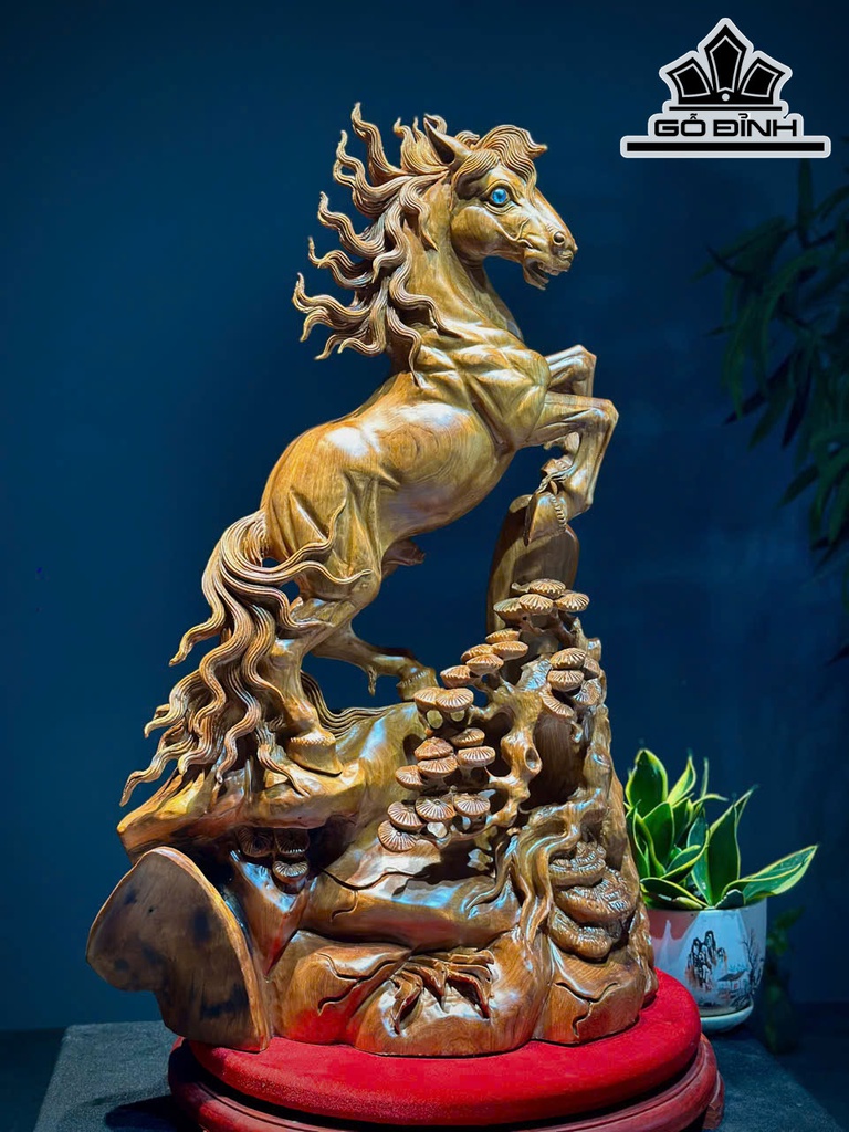 tuong-ngua-phong-thuy-nhat-ma-phi-thien-go-ngoc-am-cao-70-ngang-45-sau-18-cm-470237