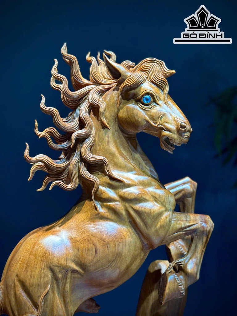 tuong-ngua-phong-thuy-nhat-ma-phi-thien-go-ngoc-am-cao-70-ngang-45-sau-18-cm-470239