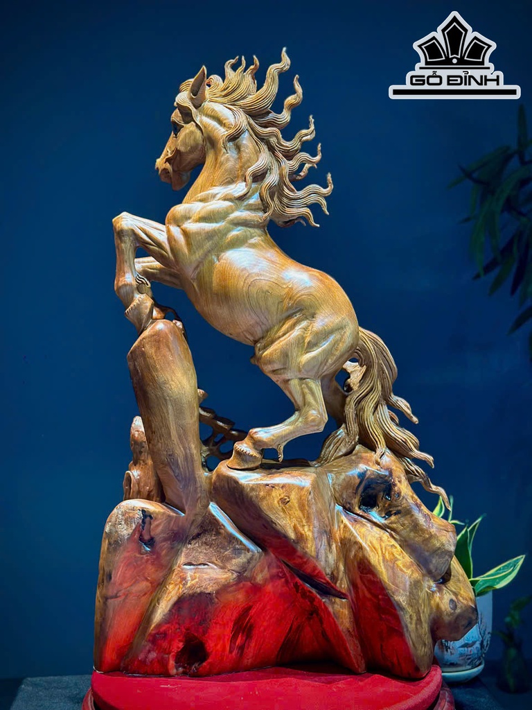 tuong-ngua-phong-thuy-nhat-ma-phi-thien-go-ngoc-am-cao-70-ngang-45-sau-18-cm-470241