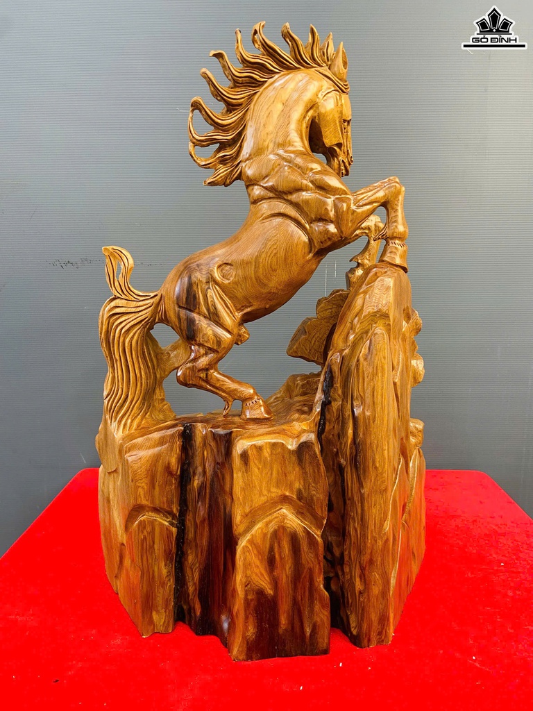 tuong-ngua-phong-thuy-nhat-ma-phi-thien-go-ngoc-am-cao-55-ngang-38-sau-21-cm-470492