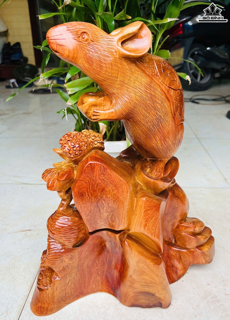 tuong-chuot-phong-thuy-go-huong-cao-46-ngang-35-sau-23-cm-470526