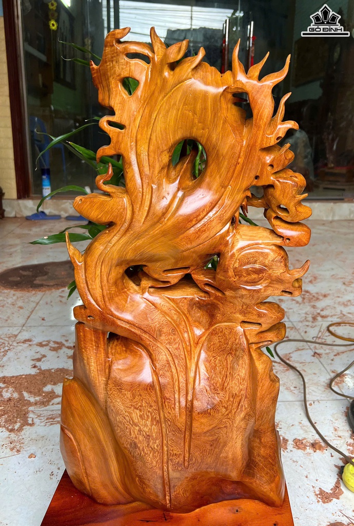 tuong-rong-nhat-long-go-huong-cao-73-ngang-40-sau-18-cm-470542