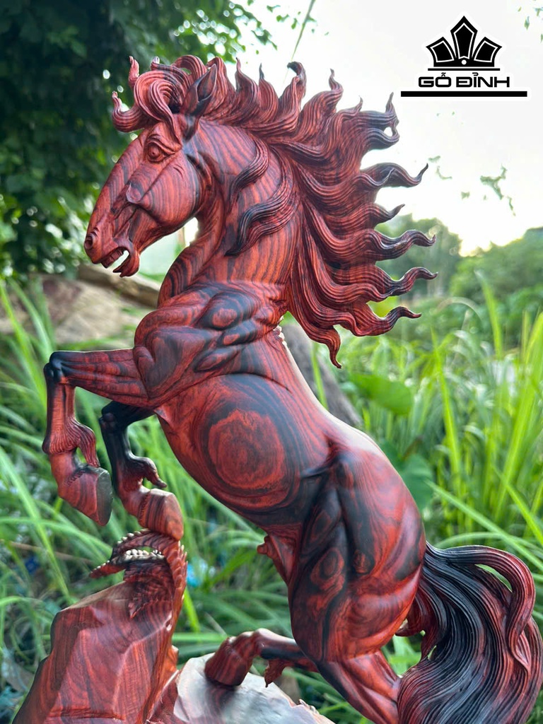 tuong-ngua-phong-thuy-nhat-ma-phi-thien-go-trac-cao-53-ngang-29-sau-19-cm-470670