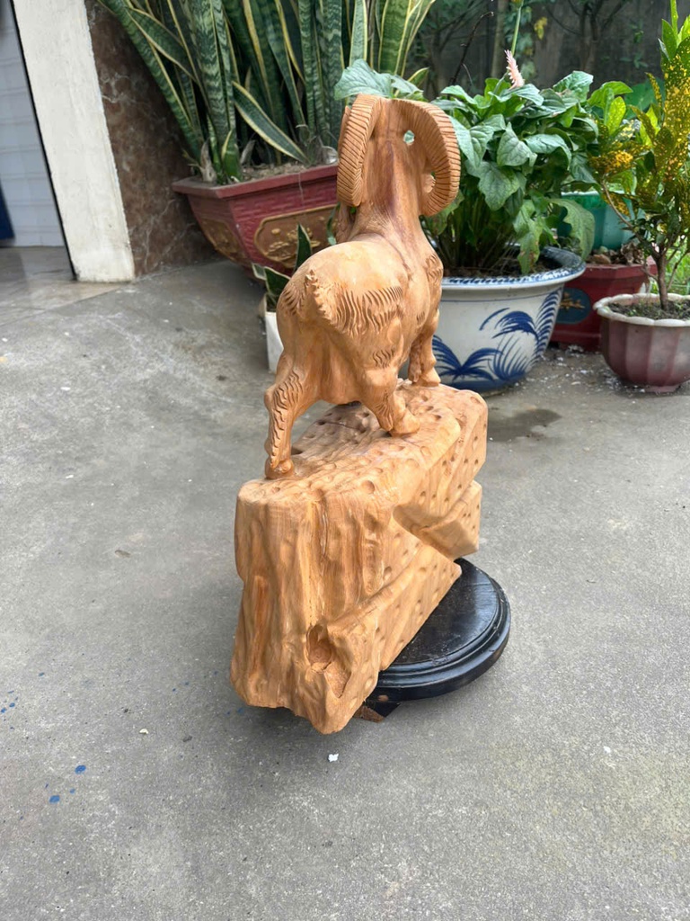 tuong-nhat-duong-go-ngoc-am-cao-40-ngang-28-sau-15-cm-470682