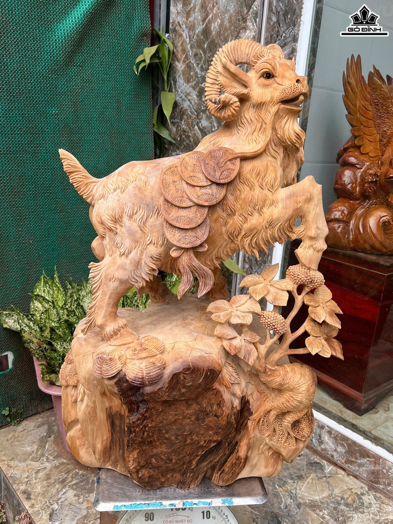 tuong-nhat-duong-go-ngoc-am-cao-80-ngang-58-sau-38-cm-470810