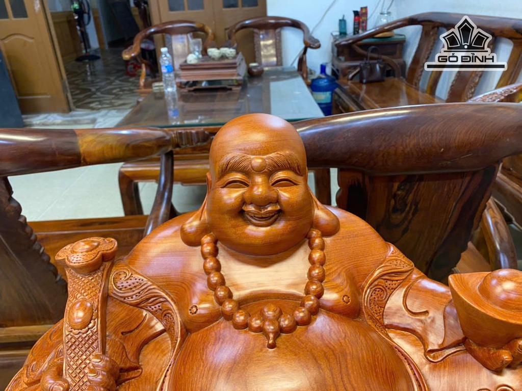 tuong-phat-di-lac-ngoi-van-su-nhu-y-go-huong-cao-38-ngang-60-sau-37-cm-471180