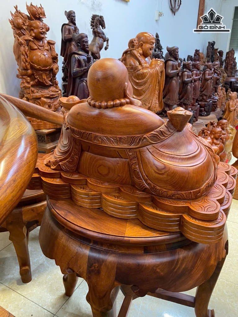 tuong-phat-di-lac-ngoi-van-su-nhu-y-go-huong-cao-38-ngang-60-sau-37-cm-471181