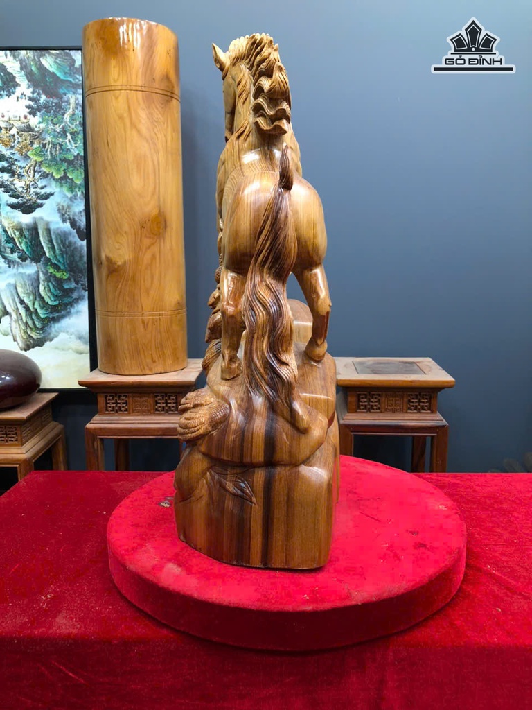 tuong-ngua-phong-thuy-nhat-ma-thong-dong-go-ngoc-am-cao-56-ngang-35-sau-19-cm-471310