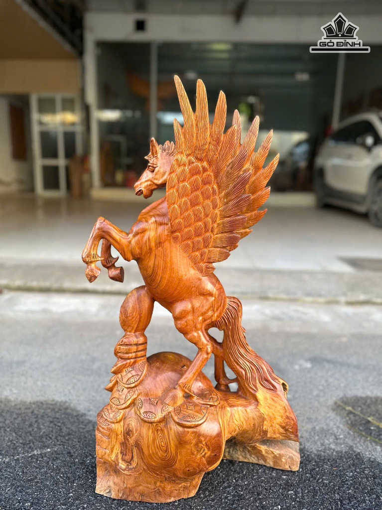 tuong-ngua-nhat-ma-thien-than-go-huong-cao-75-ngang-41-sau-22-cm-471470