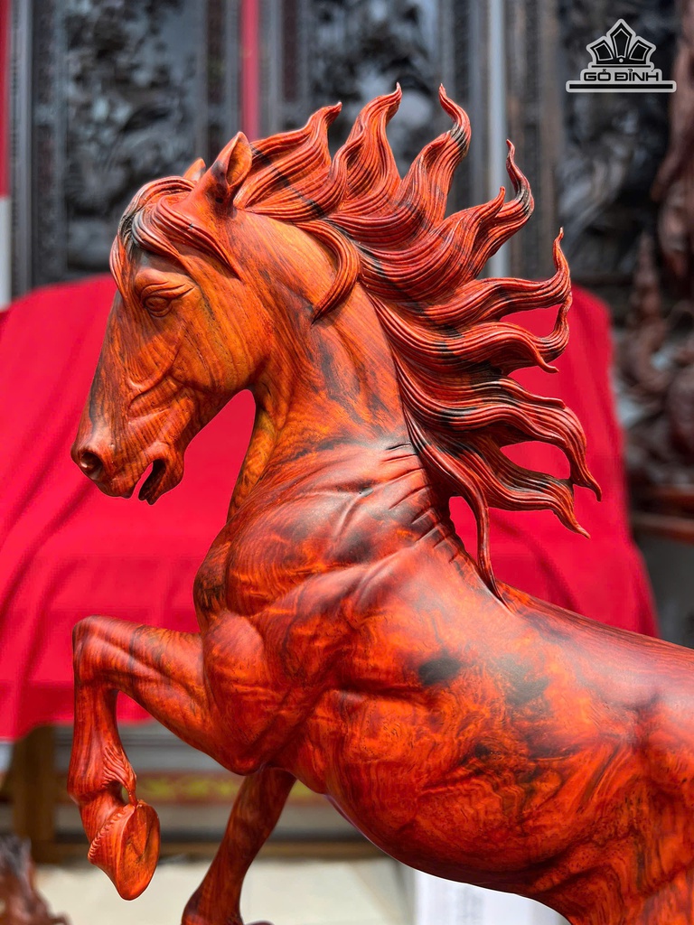 tuong-ngua-phong-thuy-nhat-ma-thong-dong-go-trac-cao-35-ngang-32-sau-18-cm-471483