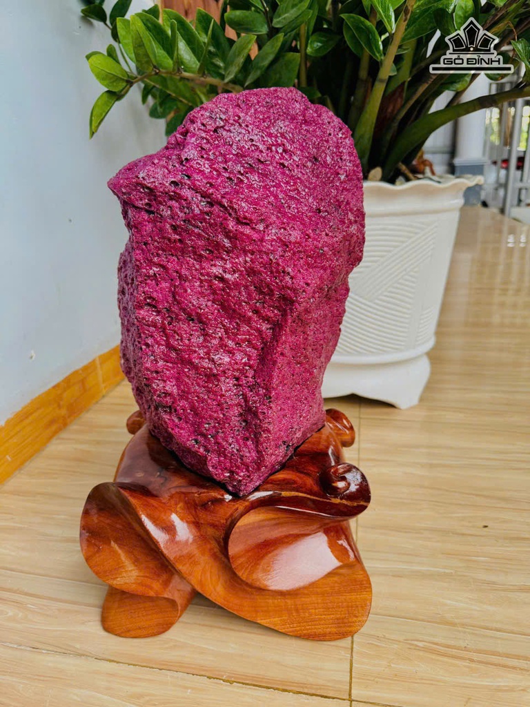tac-pham-da-hong-ngoc-ruby-cao-48-ngang-23-sau-19-cm-267kg-471655