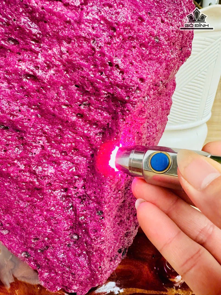 tac-pham-da-hong-ngoc-ruby-cao-48-ngang-23-sau-19-cm-267kg-471657