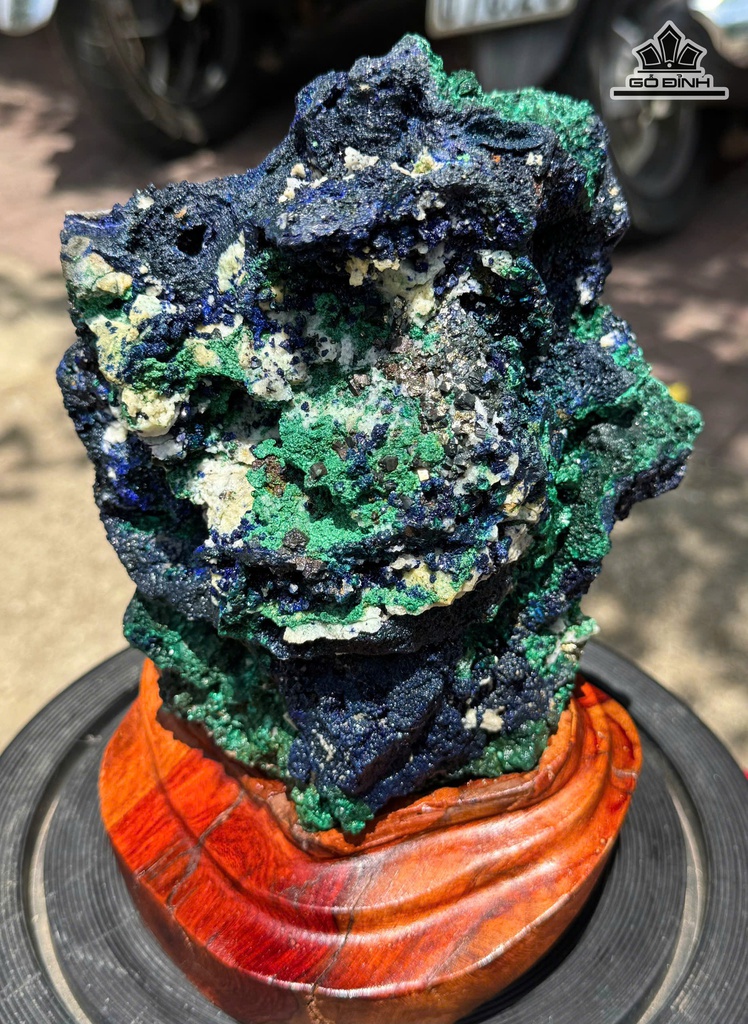 tac-pham-azurite-cao-235-ngang-16-cm-418kg-471691