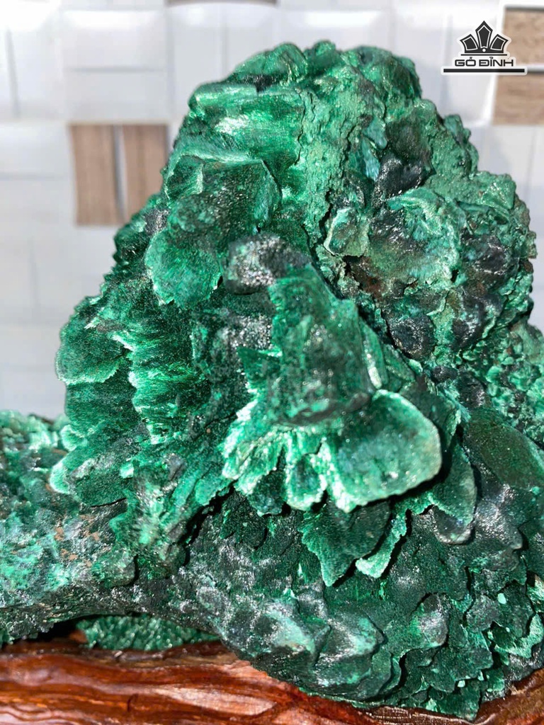 tac-pham-da-khong-tuoc-malachite-cao-24-ngang-24-cm-64kg-471707