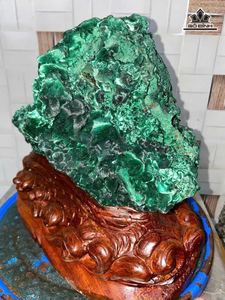 tac-pham-da-khong-tuoc-malachite-cao-24-ngang-24-cm-64kg-471708