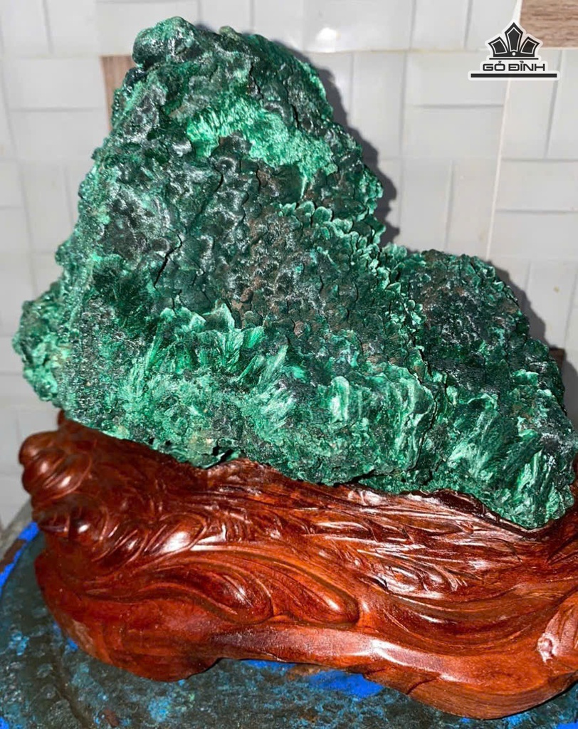 tac-pham-da-khong-tuoc-malachite-cao-24-ngang-24-cm-64kg-471709