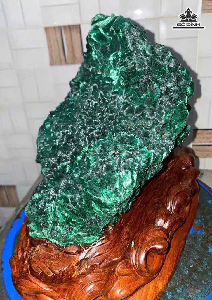 tac-pham-da-khong-tuoc-malachite-cao-24-ngang-24-cm-64kg-471710