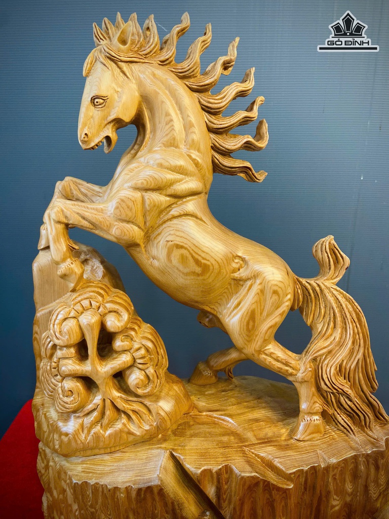 tuong-ngua-phong-thuy-nhat-ma-phi-thien-go-ngoc-am-cao-58-ngang-38-sau-18-cm-471799