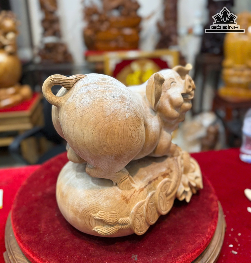 tuong-heo-go-ngoc-am-cao-32-ngang-37-sau-25-cm-472021