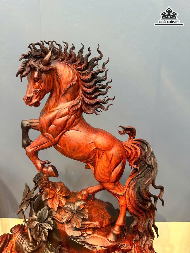 tuong-ngua-phong-thuy-nhat-ma-phi-thien-go-trac-cao-67-ngang-48-sau-27-cm-472141