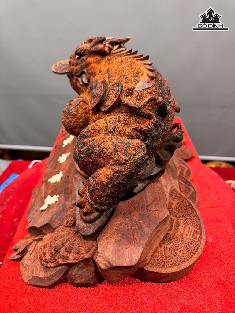 tuong-thiem-thu-hoa-long-go-trac-cao-27-ngang-42-sau-31-cm-472565