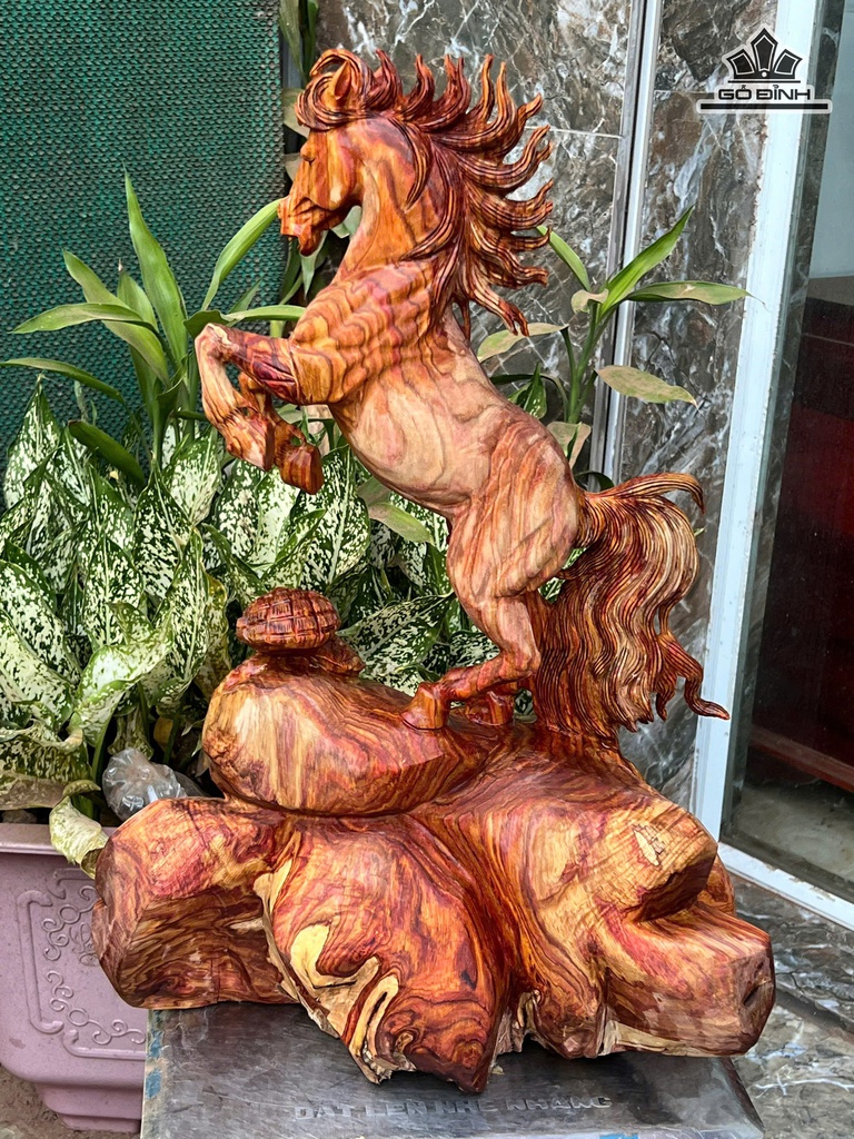 tuong-ngua-phong-thuy-nhat-ma-phi-thien-go-sua-cao-55-ngang-40-sau-22-cm-472833