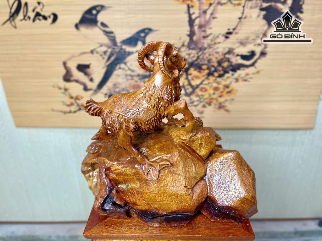 tuong-nhat-duong-go-huong-cao-32-ngang-36-sau-26-cm-472903