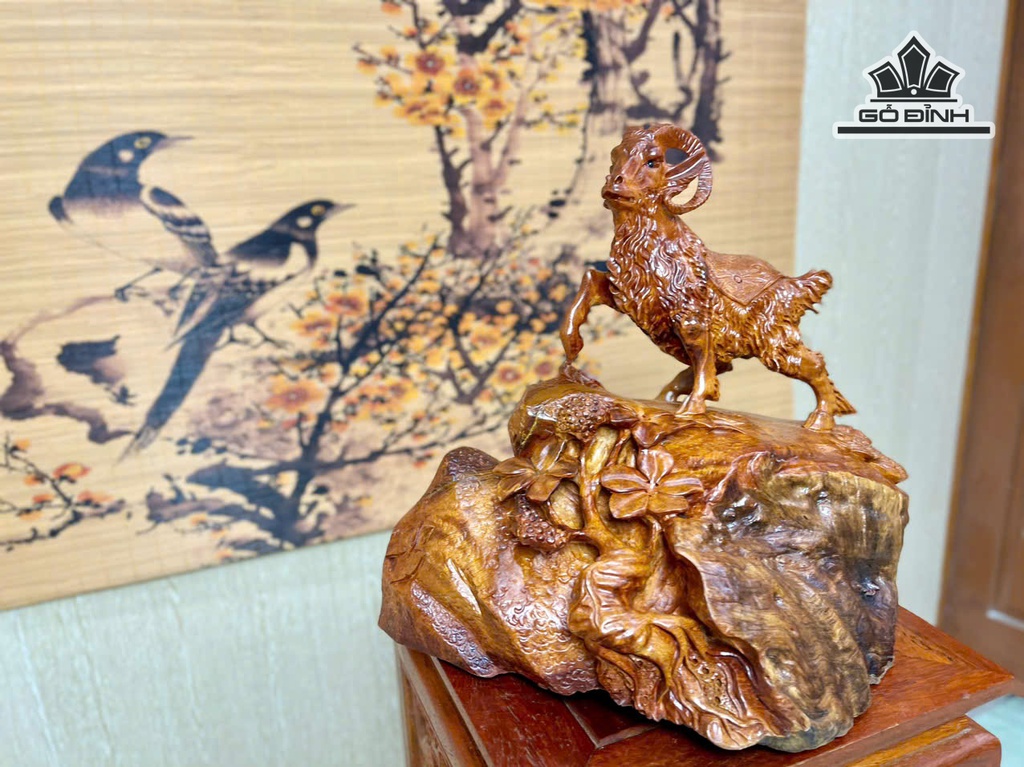 tuong-nhat-duong-go-huong-cao-32-ngang-36-sau-26-cm-472904