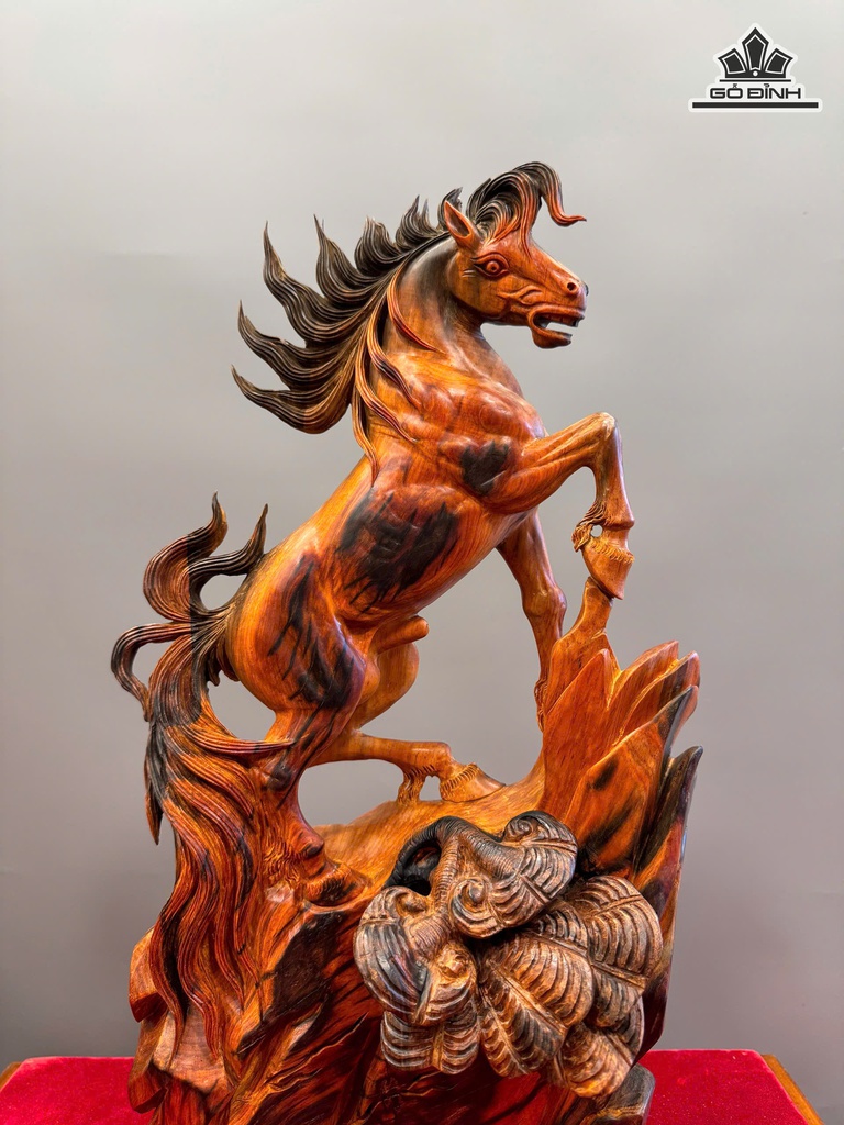 tuong-ngua-phong-thuy-nhat-ma-thong-dong-go-trac-cao-47-ngang-24-sau-15-cm-472919