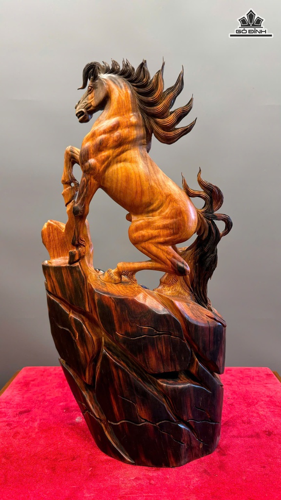 tuong-ngua-phong-thuy-nhat-ma-thong-dong-go-trac-cao-47-ngang-24-sau-15-cm-472921