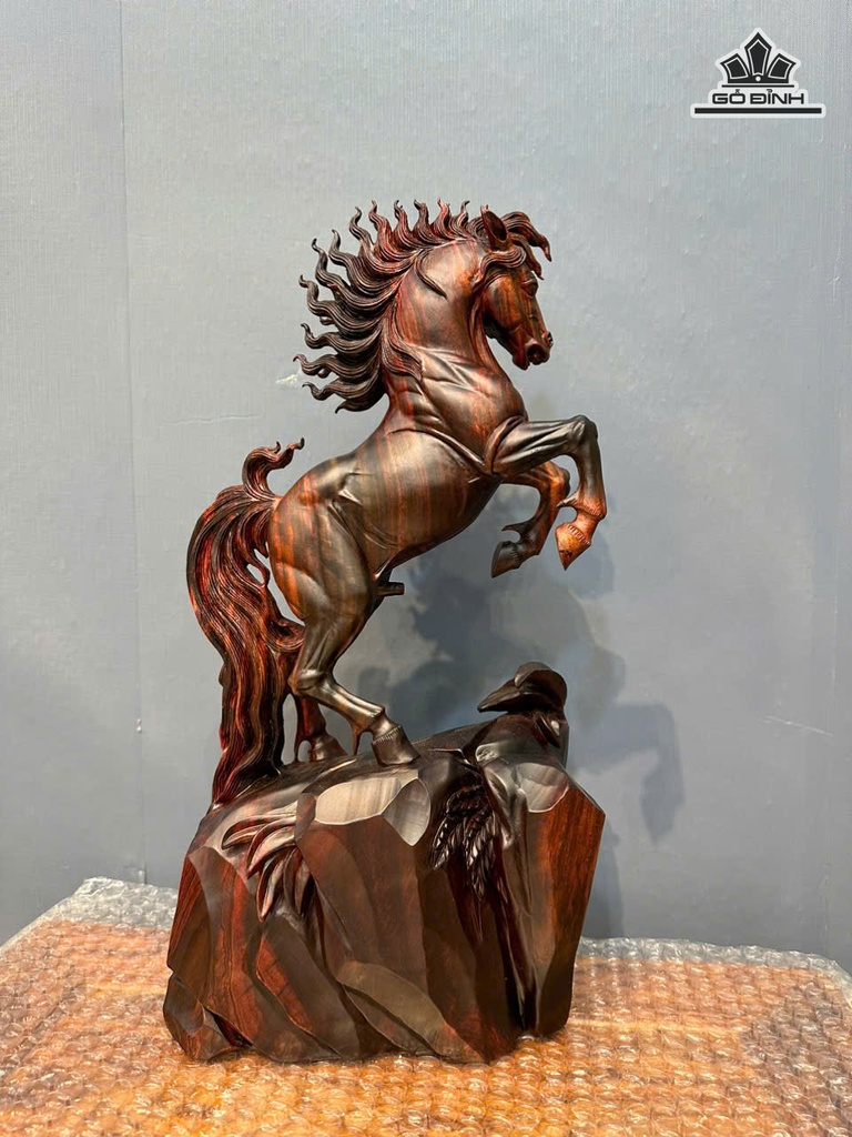 tuong-ngua-phong-thuy-nhat-ma-phi-thien-go-trac-cao-41-ngang-20-sau-11-cm-472979