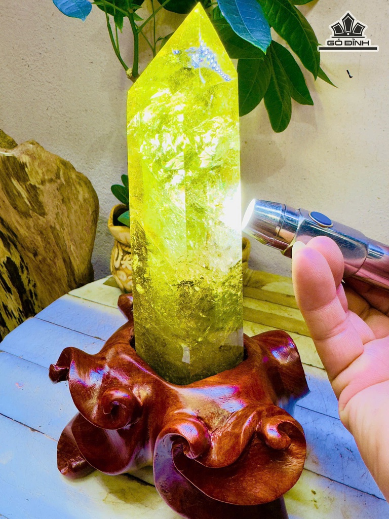 tac-pham-da-thach-anh-vang-cao-27-ngang-7-cm-215kg-luon-de-473154