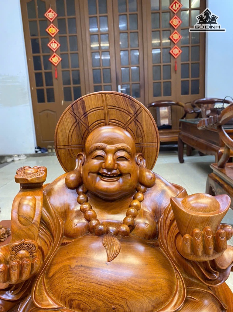 tuong-phat-di-lac-be-bat-vang-go-huong-cao-60-ngang-48-sau-34-cm-ky-cao-25-ngang-50-sau-35-cm-473272