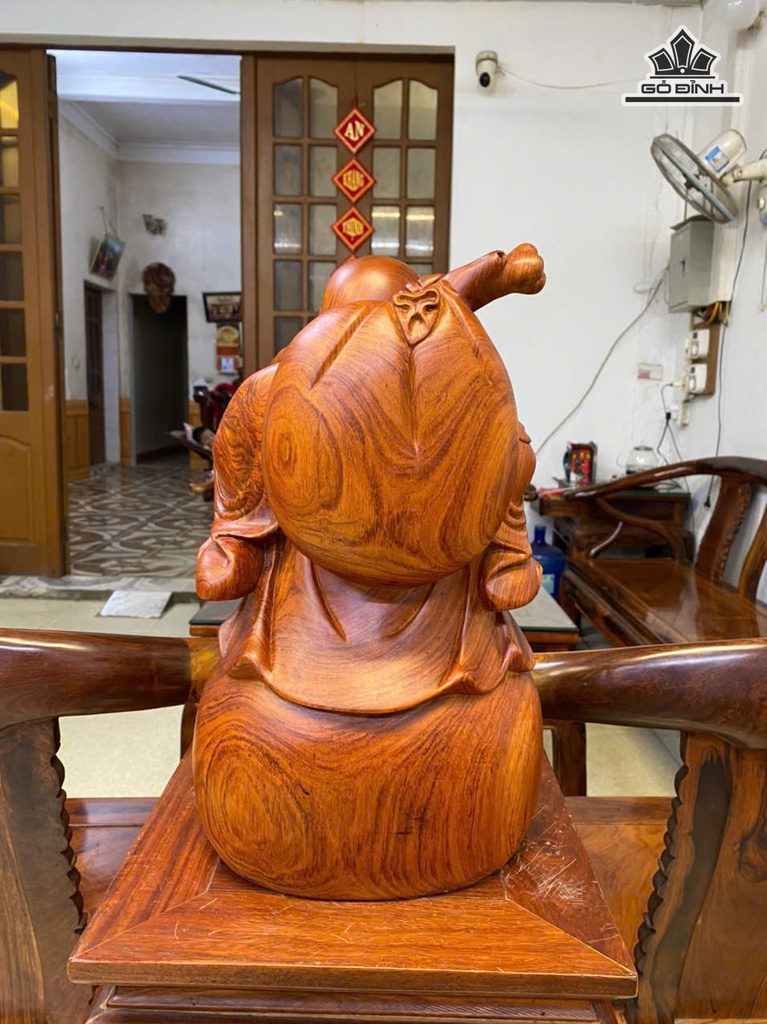 tuong-phat-di-lac-vac-bi-tien-vang-go-huong-cao-40-ngang-24-sau-21-cm-473320