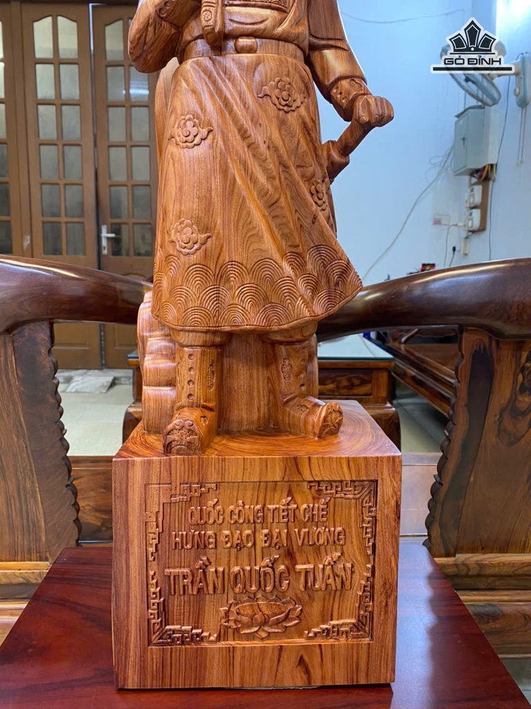 tuong-tran-quoc-tuan-go-huong-cao-80-ngang-25-sau-22-cm-473351