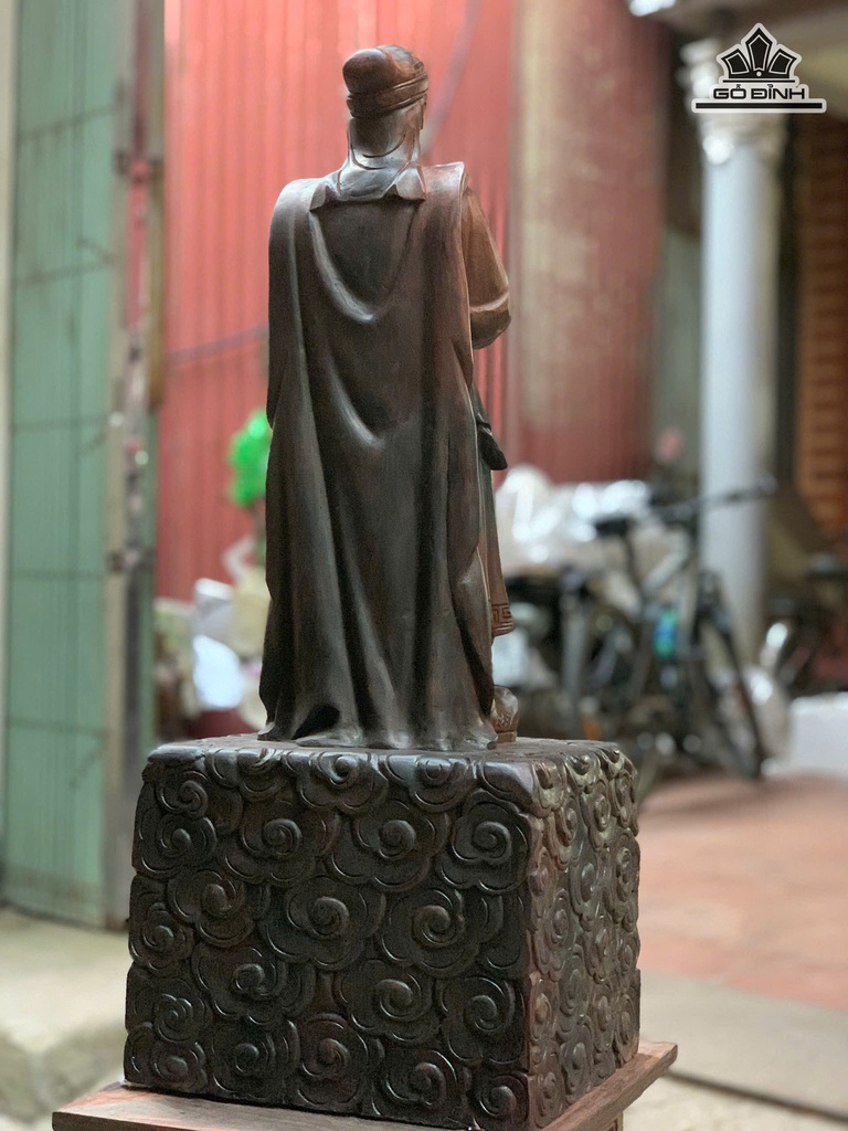 tuong-tran-quoc-tuan-go-trac-cao-67-ngang-27-sau-21-cm-15kg-473493