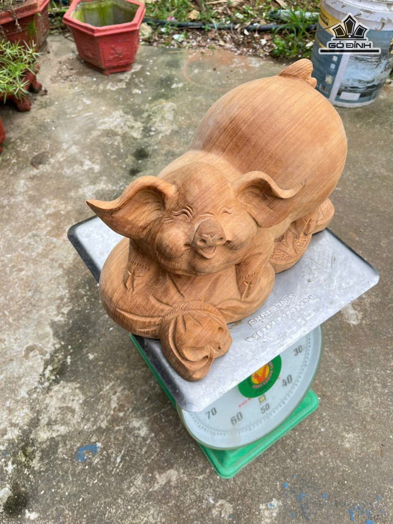 tuong-heo-go-ngoc-am-cao-21-ngang-35-sau-20-cm-473807