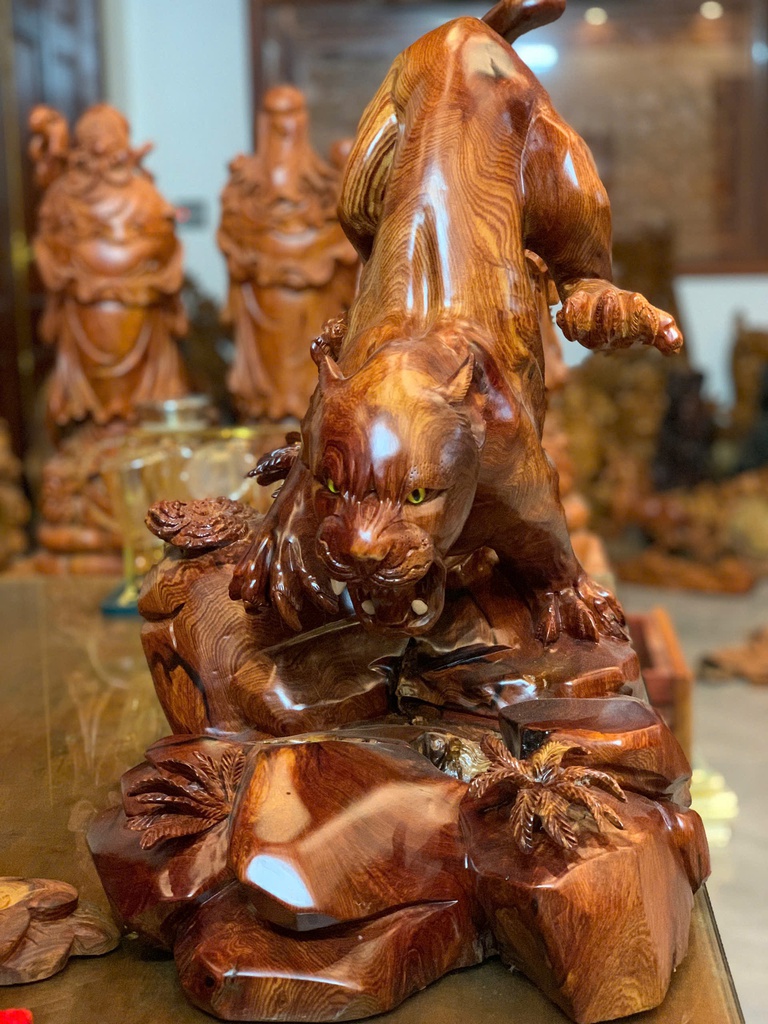 tuong-bao-san-moi-go-cam-cao-54-ngang-52-sau-38-cm-473874