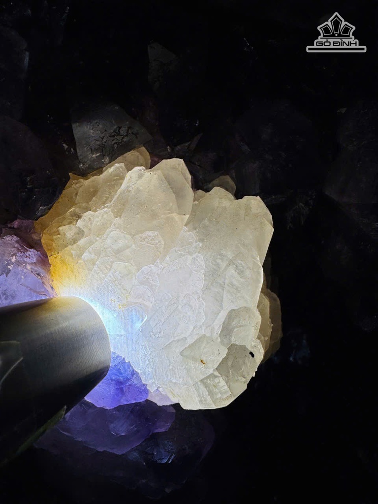 hoc-da-thach-anh-tim-cao-46-ngang-29-sau-21-cm-nang-295kg-473889